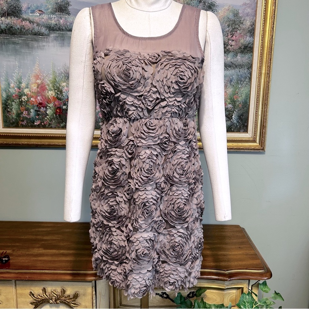 Ya Los Angeles Beige Raised Floral Sleeveless Sheer Mesh Open Tie Back Dress Nwt